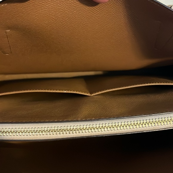 Coach Tote Bag - Picture 4 of 7